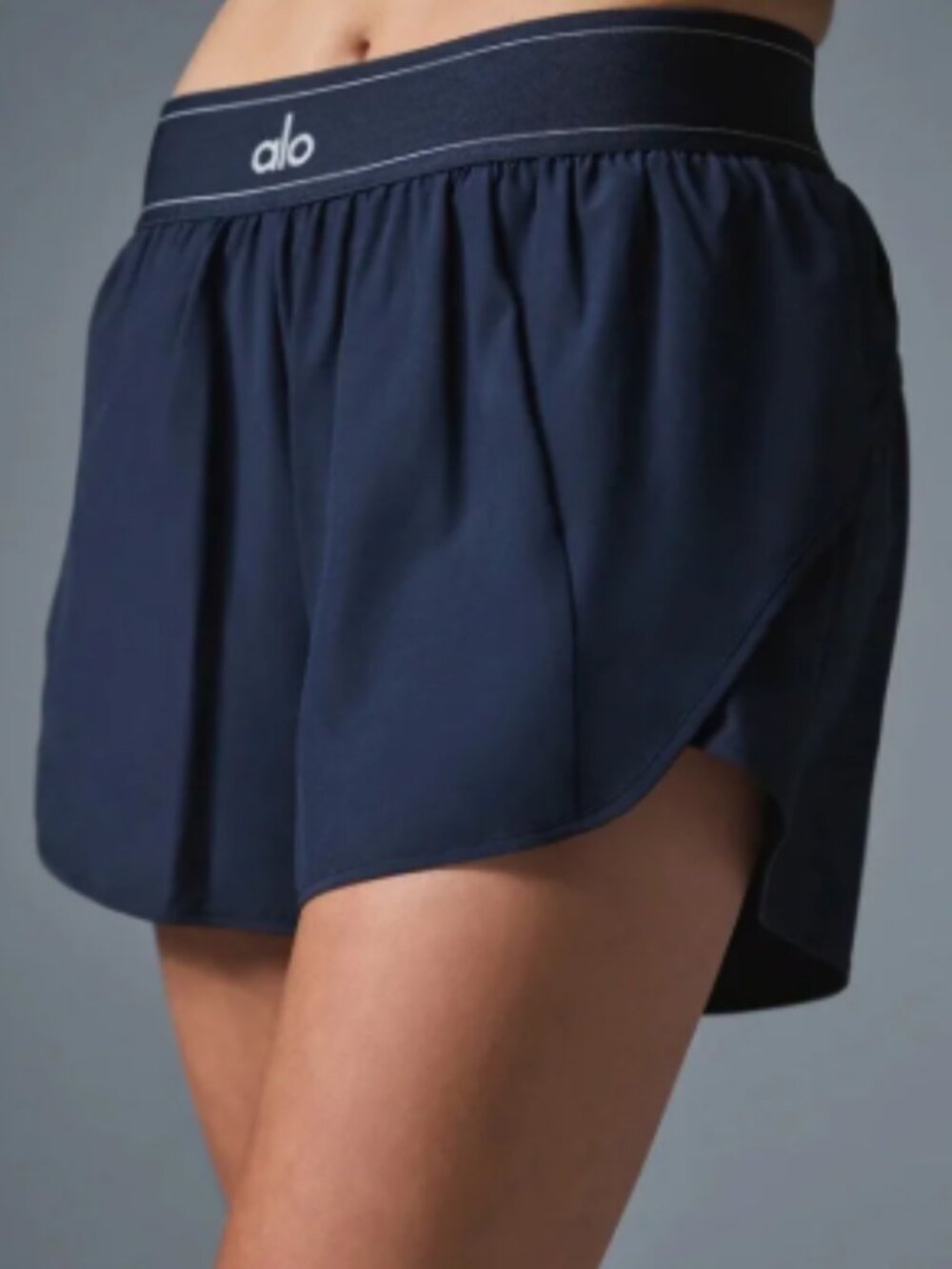 NWT ALO Yoga Match Point Short Navy ๐คโ๏ธ - Picture 2 of 8